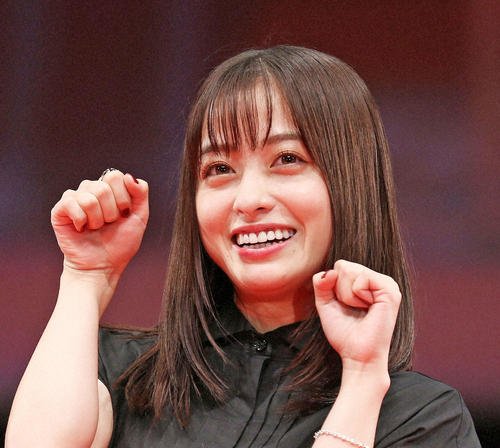 橋本環奈と中川大志が熱愛、愛犬伴い同じマンション出入りし愛育む 双方の事務所交際を否定せず - 結婚・熱愛写真ニュース : 日刊スポーツ