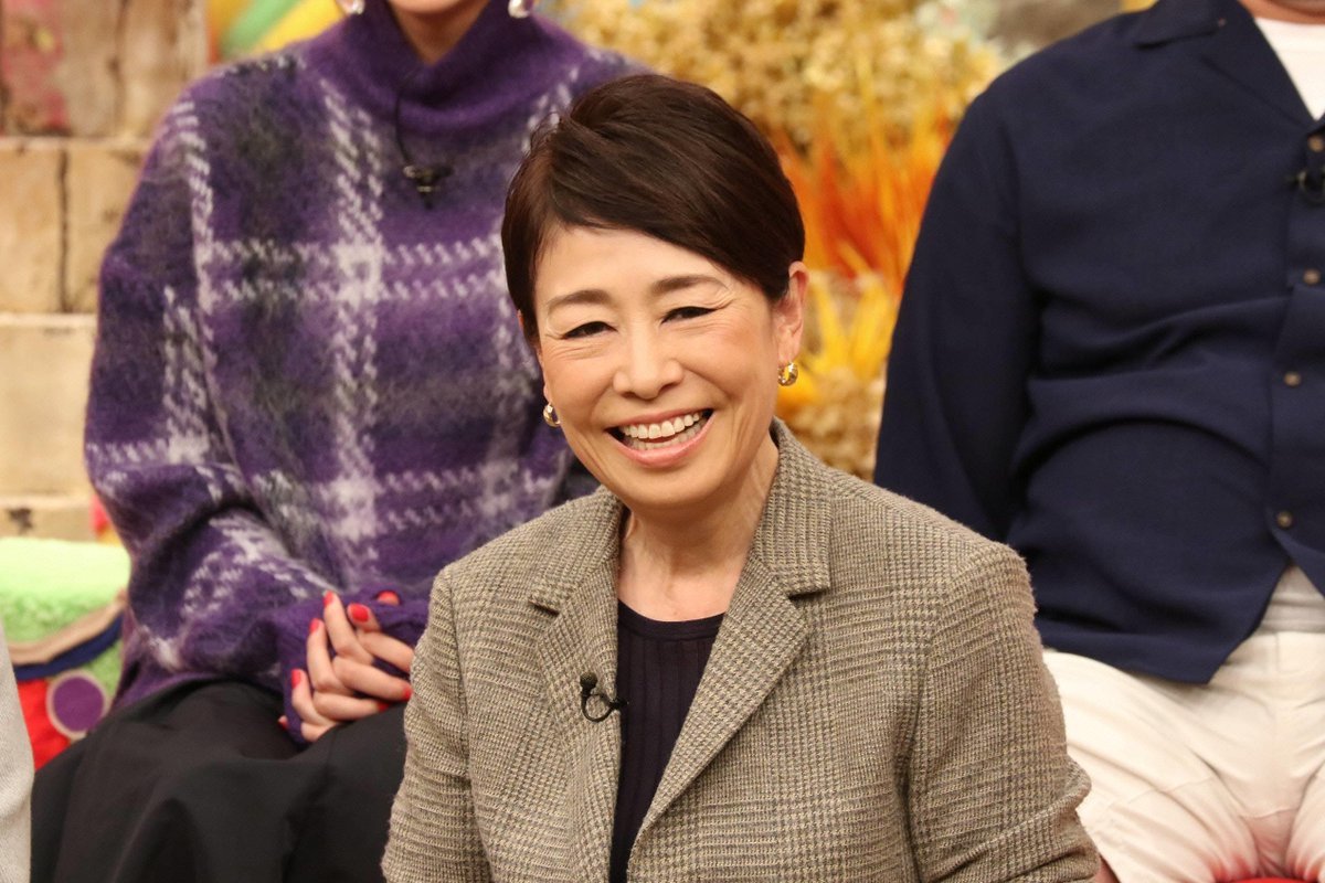 安藤 優子 ファッション - 人気の壁紙画像