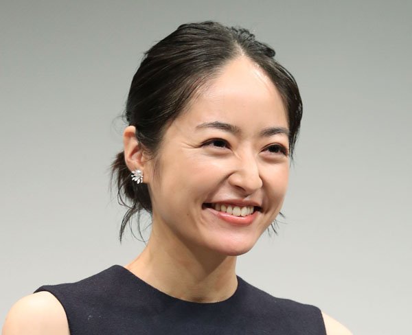 松潤の大河主演で混沌…井上真央との結婚の行方は占い頼み｜日刊ゲンダイDIGITAL