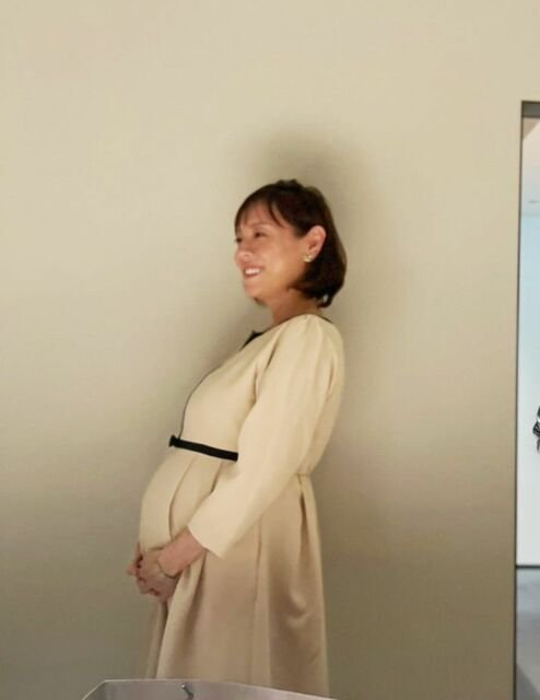 第二子妊娠中の高橋真麻さん「お腹がぱんぱんでかなり張っているのに写真では伝わらない」。長女とマタニティフォトを撮影（マイナビ子育て） - Yahoo!ニュース