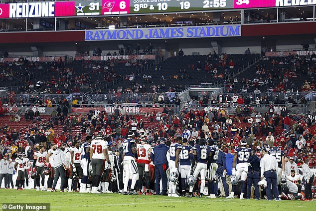In a scene eerily reminiscent to Buffalo Bills safety Damar Hamlin ’s on-field cardiac arrest in Cincinnati on January 2, both teams stood silently on the field with several players kneeling in prayer as Gage was examined by medical staff