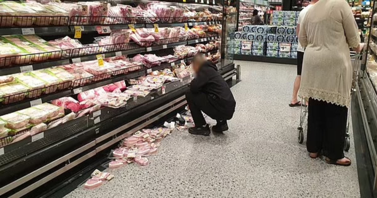 t9 1.png?resize=412,275 - EXCLUSIVE: Shopper Left DISGUSTED After Finding Grocery Worker Doing The 'Unthinkable'