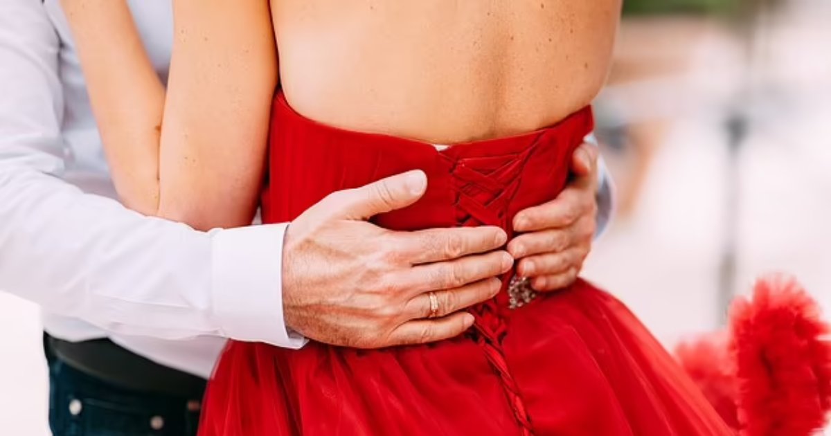d6 1 1.png?resize=1200,630 - "My Fiancé BARRED Me From Wearing White & Wants Me To Wear Red On The Wedding Since I'm Not A V*rgin! Is That Fair?"