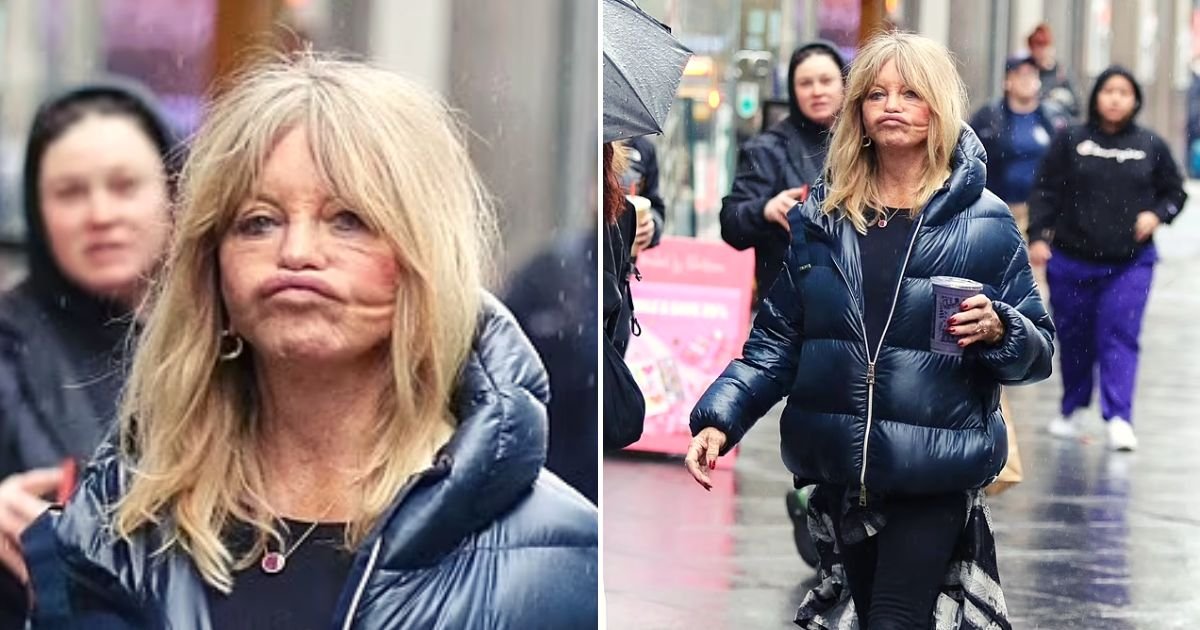 goldie4.jpg?resize=412,275 - JUST IN: Goldie Hawn, 77, Looks Unrecognizable As She Was Seen Walking Around New York City While Drinking A Smoothie