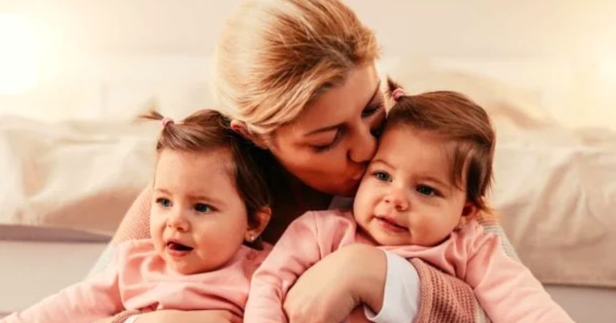 twins4.jpg?resize=412,275 - 'What Should I Do? I Only Want To Invite One Twin To Play With My Son But I Don't Want The Other Twin To Feel Left Out'