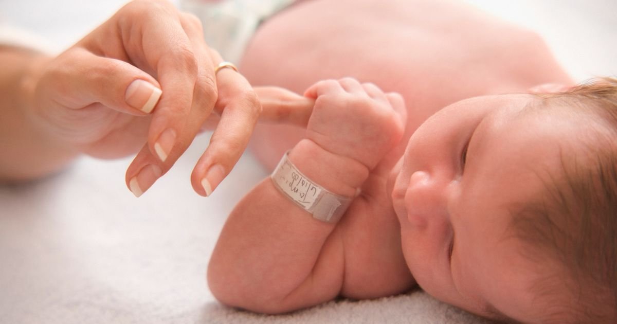 d123.jpg?resize=412,232 - EXCLUSIVE: New Mom BLASTED For Naming Her Baby Girl After 'A Fart'