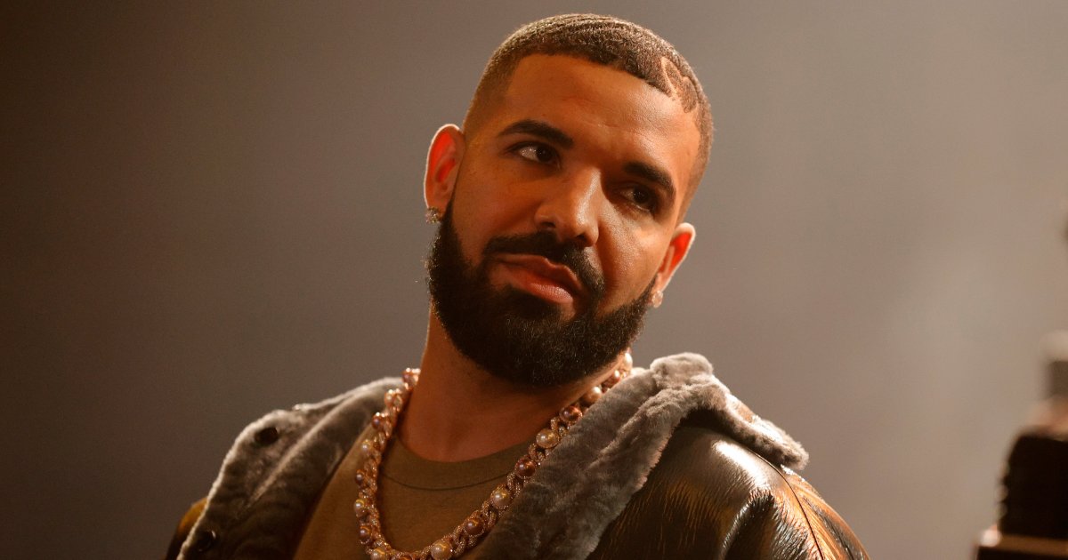 d2 5.png?resize=412,275 - BREAKING: Rapper Drake Says He HATES Naming Exes In His Tracks As 'It Affects Their Lives'