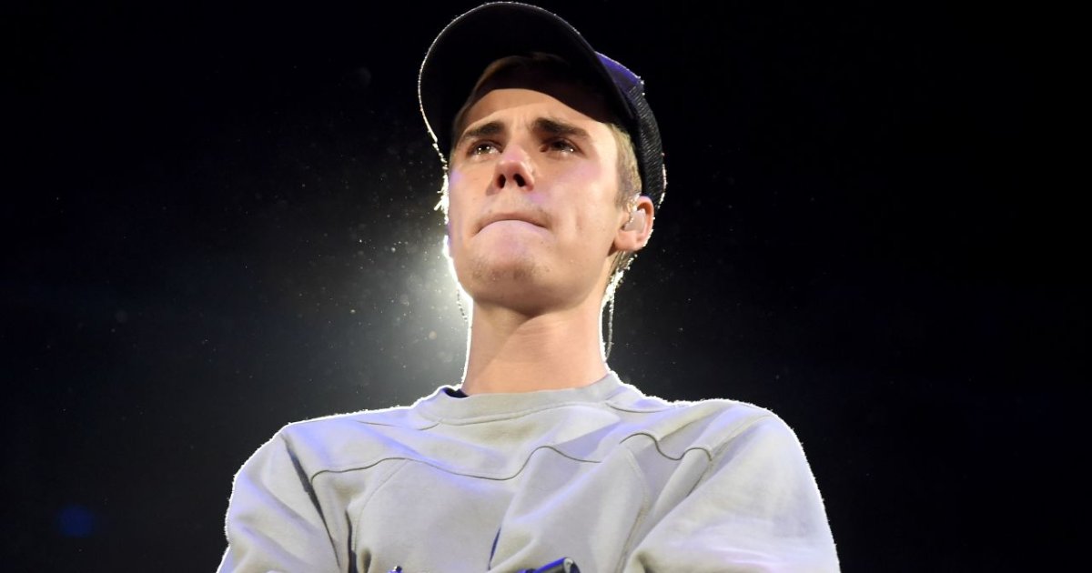 t2 11.png?resize=412,275 - BREAKING: Justin Bieber CANCELS His Famous World Tour After Suffering Health Scare