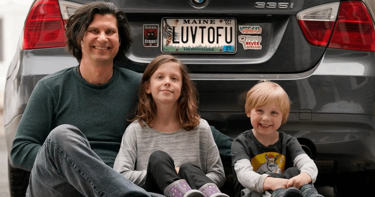 t6 9.png?resize=412,275 - EXCLUSIVE: State Of Maine Declares Vegan Man's 'LUVTOFU' License Plate 'Obscene' But Netizens Are Divided