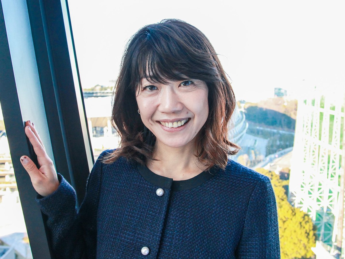 高橋尚子、パツンパツンのタンクトップ姿で小刻みに揺れる動画に歓喜の声「Qちゃんスタイルやば」「相変わらず可愛い」