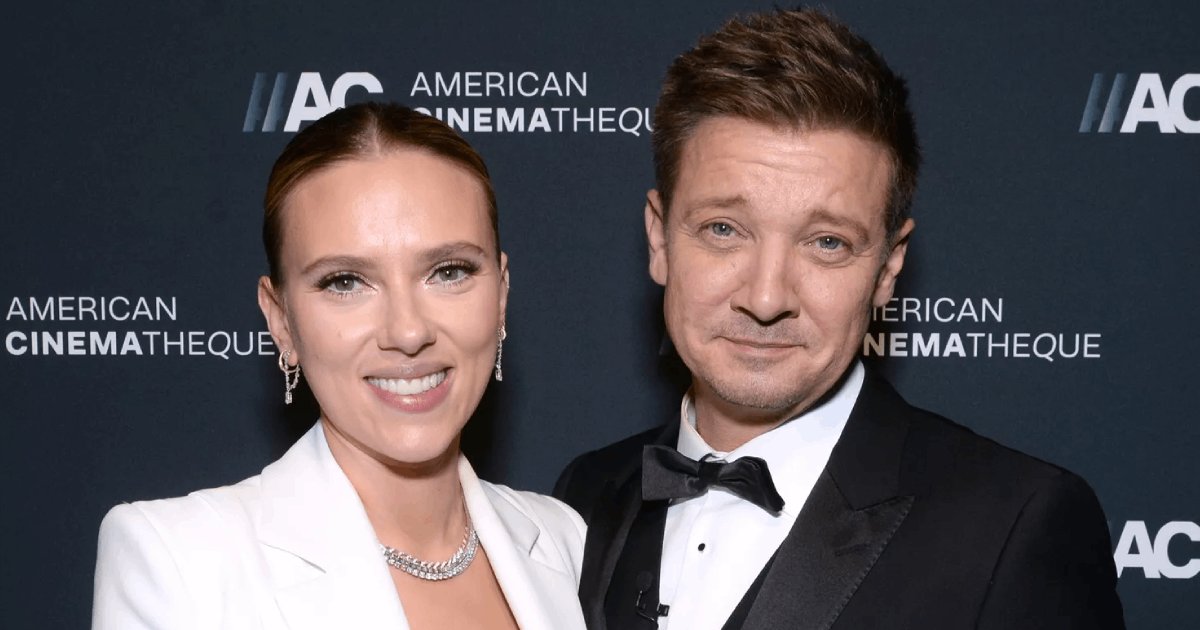 d2 4.png?resize=412,275 - EXCLUSIVE: Scarlett Johansson Breaks Down In Tears After Describing Her Visit With Jeremy Renner