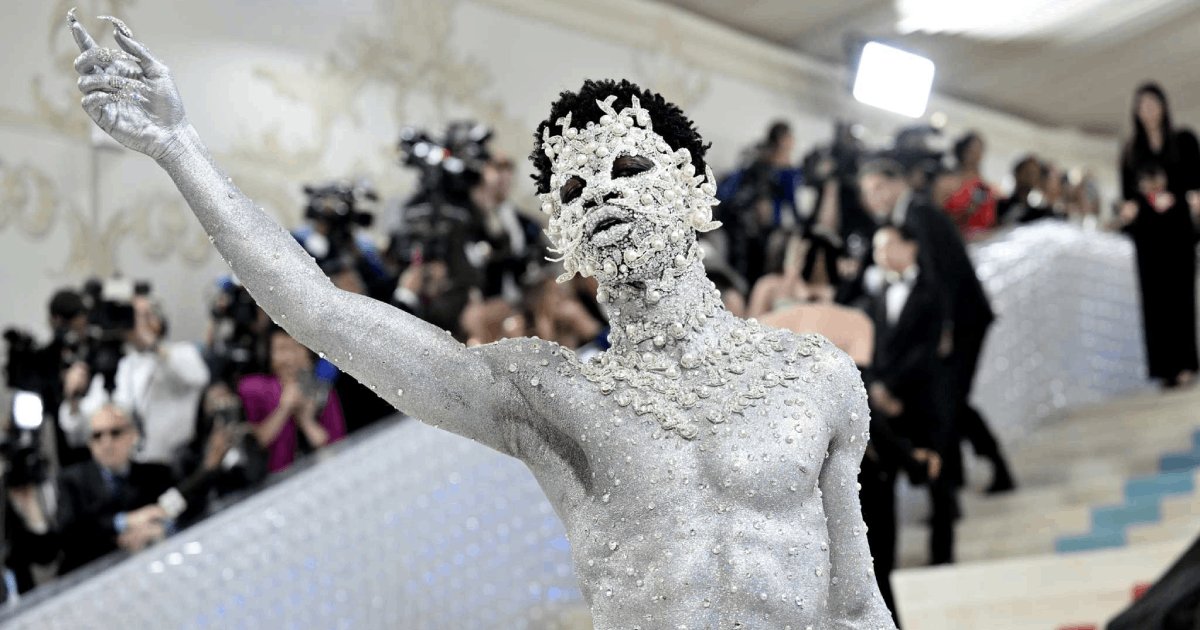 t3 31.png?resize=1200,630 - EXCLUSIVE: Lil Nas X Fans Come To The Celeb's Rescue After He Was Dubbed 'Disgusting' & 'Worst Dressed' At This Year's Met Gala