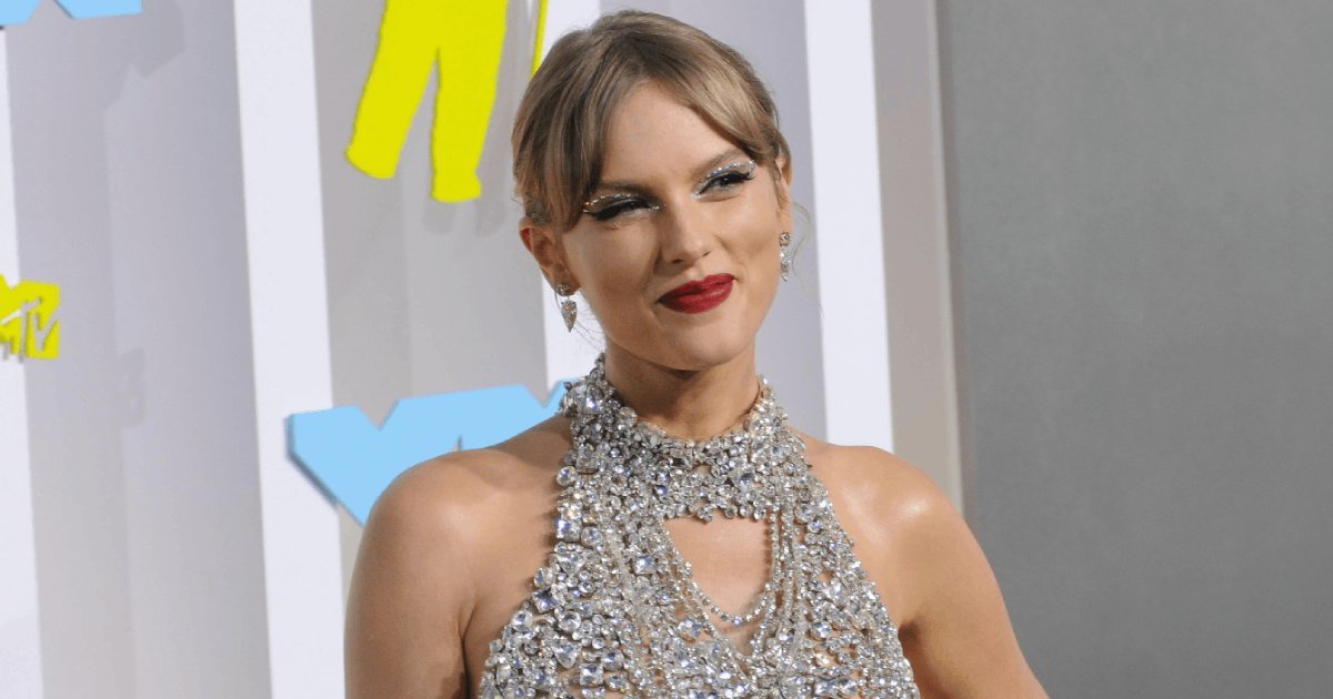 t5 41.png?resize=412,232 - BREAKING: Taylor Swift's Fans Are DEVASTATED After Finding Out Who The Singer Is Dating
