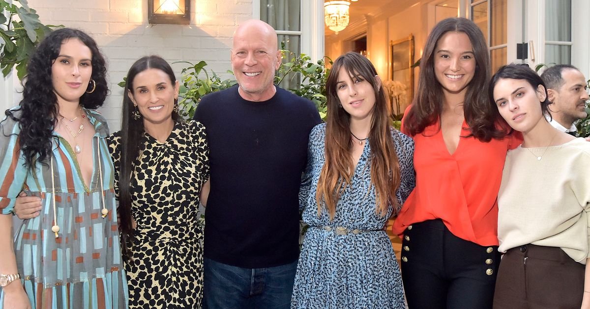 d179.jpg?resize=412,275 - EXCLUSIVE: Bruce Willis Gives 'Heartbreaking' Reason Why He's Fighting Harder To Overcome His Dementia Battle