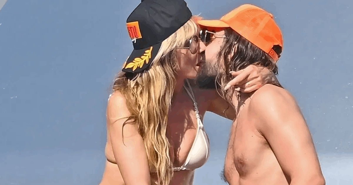 t12.png?resize=412,275 - JUST IN: Bikini & Thong Clad Heidi Klum SHAMED For Suddenly Going TOPLESS On French Beach With Husband