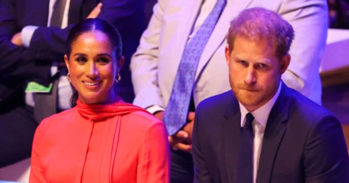 lizzie4.jpg?resize=1200,630 - Prince Harry To Be Welcomed Back With 'Open Arms' Amid Meghan Markle SPLIT Claims, Her Former Friend Says