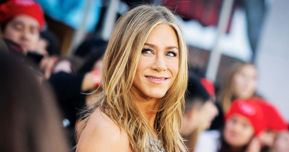 jennifer4.jpg?resize=412,275 - JUST IN: Jennifer Aniston Shows Off Her AGELESS Beauty In Thigh-Split Dress As She FINALLY Reveals Her True Secret Behind Youthful Look