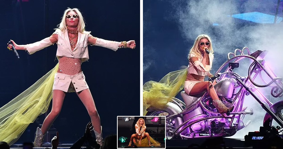 d74 1.jpg?resize=412,275 - BREAKING: Shania Twain STUNS Fans As Singer Parades In ‘Barely There’ Miniskirt With Glitzy Bodysuit While Performing On London Tour