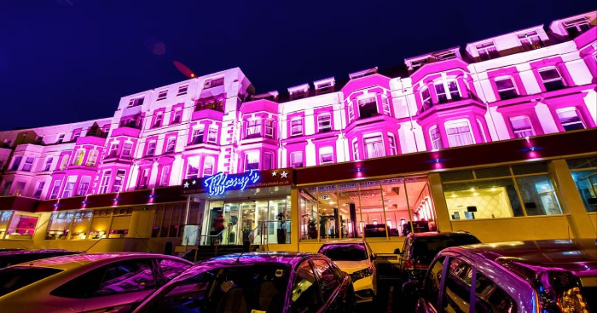 hotel4.jpg?fit=1024%2C538&ssl=1&strip=all - Parents DEVASTATED After Their 10-Year-Old Son Tragically Died After Being Electrocuted At A Seafront Hotel