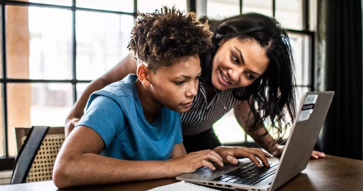 d12.jpg?resize=412,275 - “I’ve Been Called A Bad Mom For Doing My Kids’ Homework! If I Don’t Help Them, Who Else Will?”