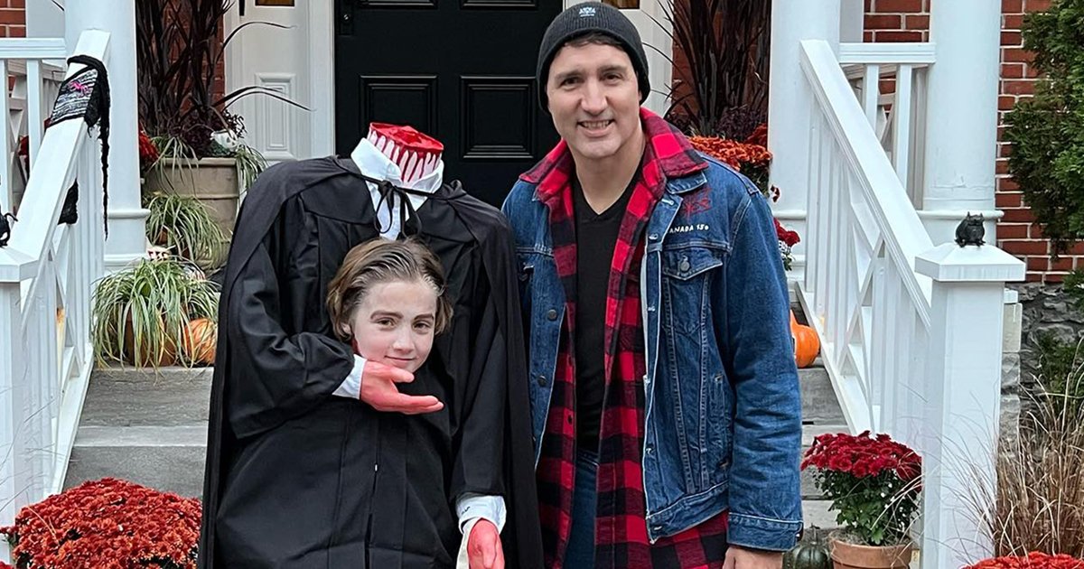 d198.jpg?resize=412,275 - “Talk About Tone Deaf!”- PM Justin Trudeau’s Halloween Post Featuring Son In HEADLESS Costume Draws Backlash
