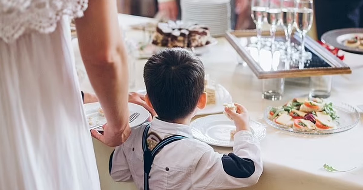 d69.jpg?resize=412,275 - “My Nephew RUINED My Wedding By Wearing White On The Big Day! People Say I’m Overreacting But He Should Know Better!”