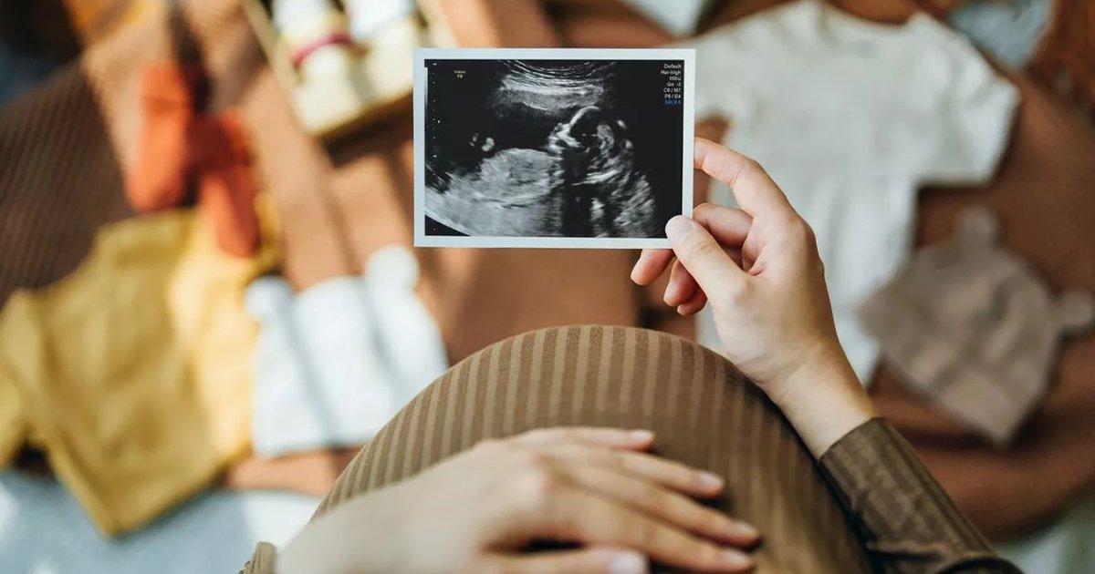m4 1.jpg?resize=412,232 - "My Infertile Sister DEMANDS I Give Her My Baby Because It's Only Fair! Am I SELFISH For Declining?"