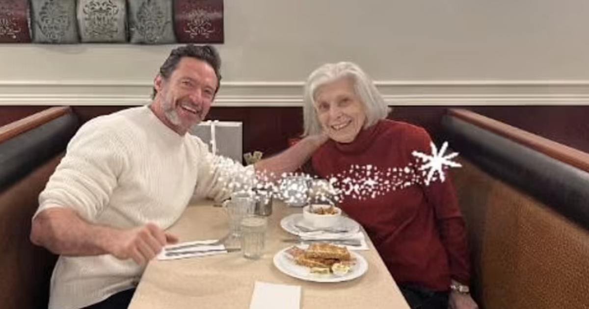 d3 3.jpeg?resize=412,275 - "It's Hard But I'll Make It Through!"- Emotional Hugh Jackman Reunites With His 'Old Gal Pal' To Celebrate Christmas ALONE After His Divorce