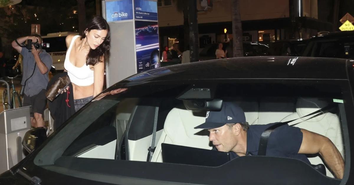 d4 2.jpeg?resize=412,275 - "Stop Playing Around!"- Tom Brady BASHED After Being Pictured 'Picking Up' Former Lover & Supermodel Irina Shayk
