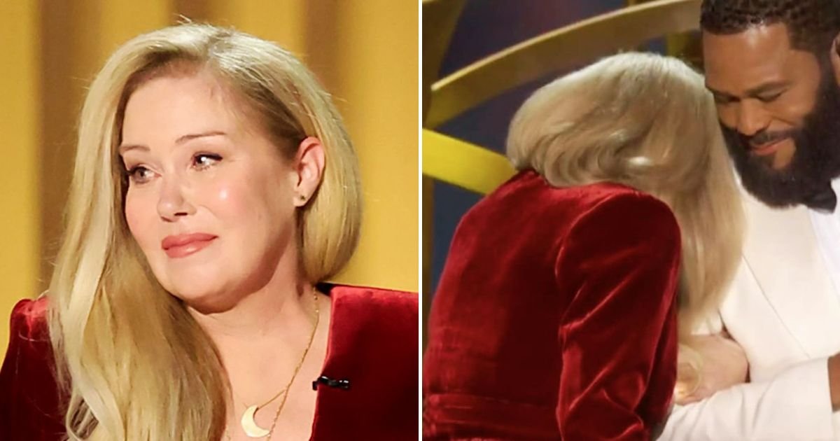 applegate4.jpg?resize=1200,630 - JUST IN: Christina Applegate, 52, Breaks Down In TEARS After Receiving An Emotional Standing Ovation At This Year's Emmys