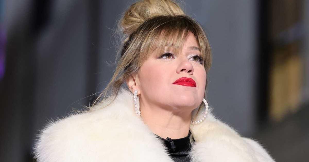 m3 2.jpeg?resize=412,275 - "There Is Only So Much A Person Can Take!"- Kelly Clarkson Opens Up About 'Taking Her Power Back' After Extremely Difficult Divorce