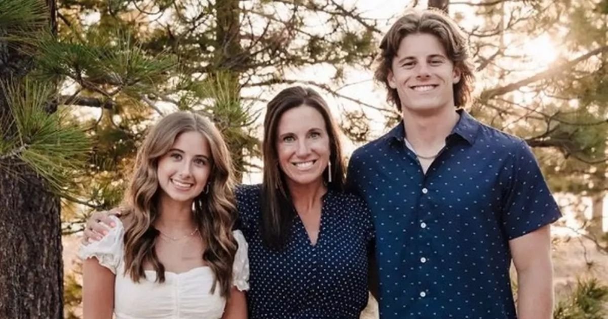 smith4.jpg?fit=1024%2C538&ssl=1&strip=all - 'Her Boyfriend Thought She Was Joking!' Healthy Mother-Of-Two, 41, DIED Suddenly On American Airlines Flight