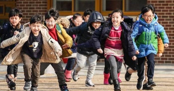 208b7fac 7665 443d a9bd 61e9c6bdc812.jpeg?resize=412,232 - 첫 등교를 하는 아들의 질문