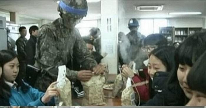 5ea13c45 c264 4683 98c2 8642fbba7baf.jpeg?resize=1200,630 - 군체험하는 남학생들과 여학생들의 온도차이