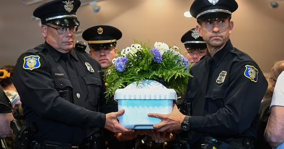 copy of articles thumbnail 1200 x 630 11 2.jpg?resize=1200,630 - Baby Boy With No Family Is Buried in Heartbreaking Ceremony As Tiny Coffin Carried By Cops