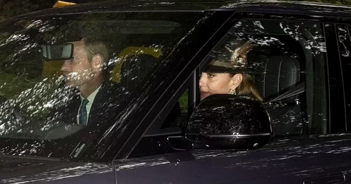 copy of articles thumbnail 1200 x 630 4 16.jpg?resize=1200,630 - Royal Fans Go Wild As Beautiful Princess Kate Of Wales Pictured In Car Next To Prince William After A Long Time