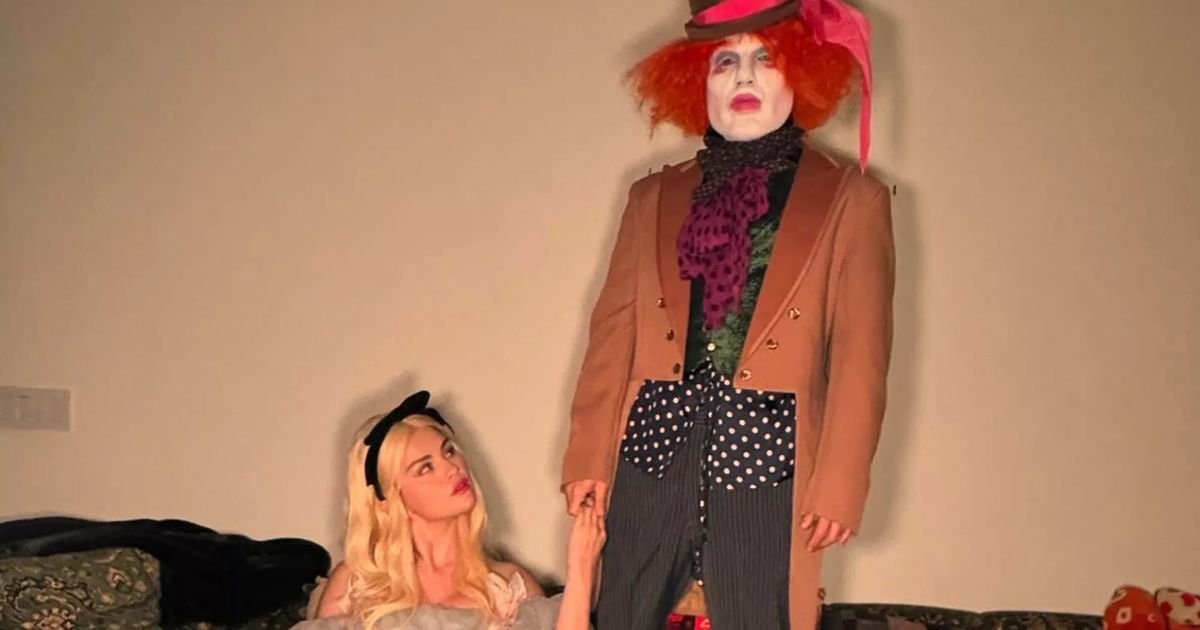 copy of articles thumbnail 1200 x 630 7 16.jpg?resize=1200,630 - "That Man Doesn't Need A Costume!"- Selena Gomez TROLLED After She & Boyfriend Benny Blanco Pose For Halloween