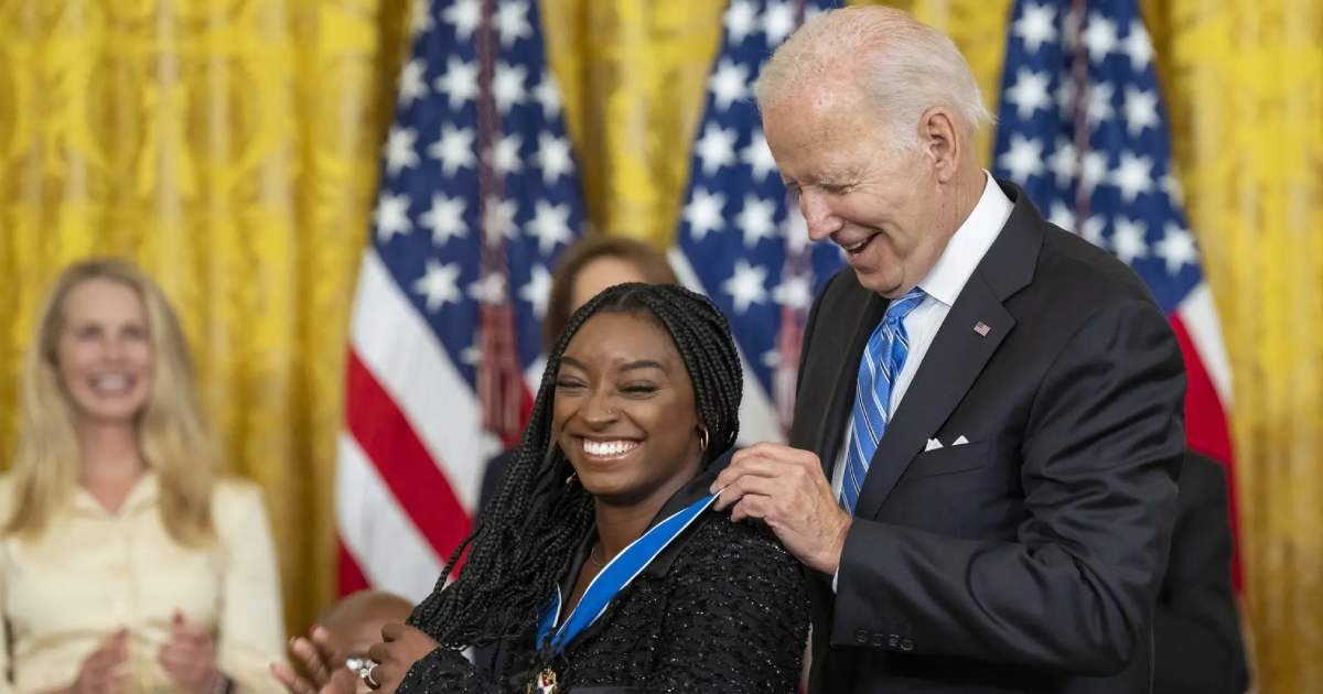 p4.jpg?resize=1200,630 - Simone Biles Asks Joe Biden to ‘STAND UP’ After Kamala Harris’ Presidential Election Defeat