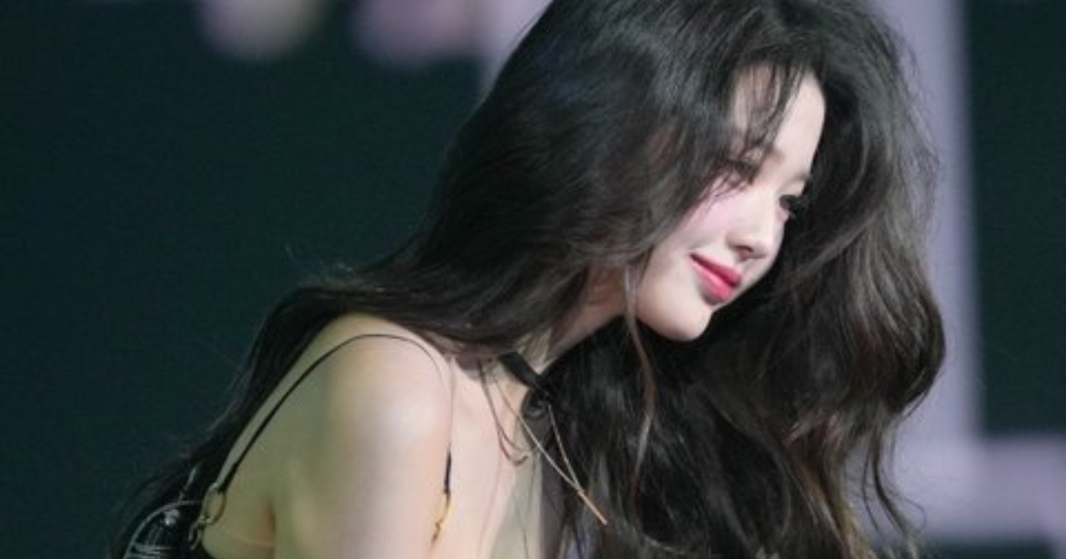 41342346 f4d2 47d7 be2d f4f7aafe2ed3.jpeg?resize=412,232 - 점점 과감해지는 장원영 근황..으른이다..
