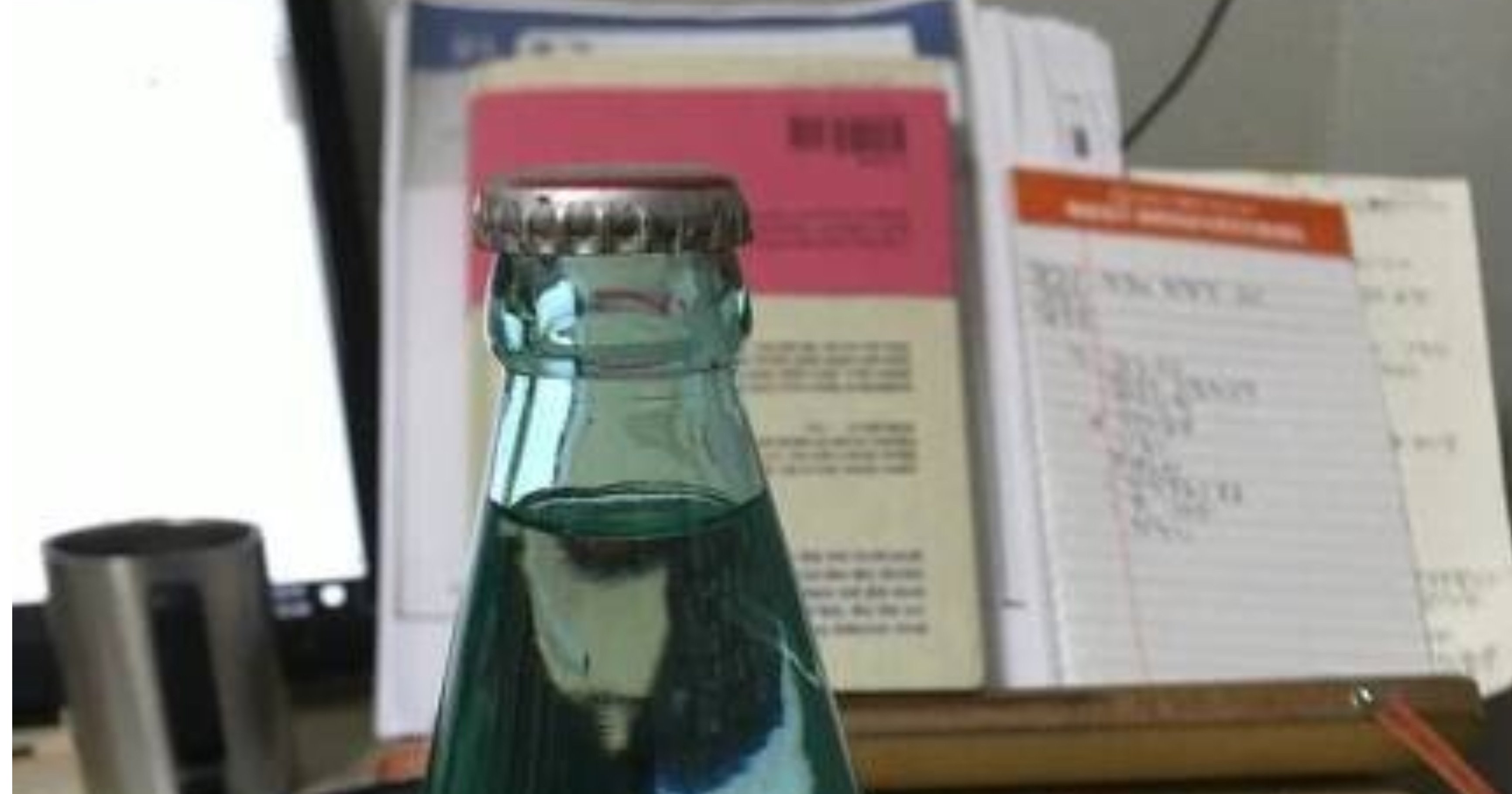 04d4eeef 19d3 4b4c b526 4b253b6ba7d7.jpeg?resize=412,275 - 경주 유스호스텔 천장에서 나온 물건