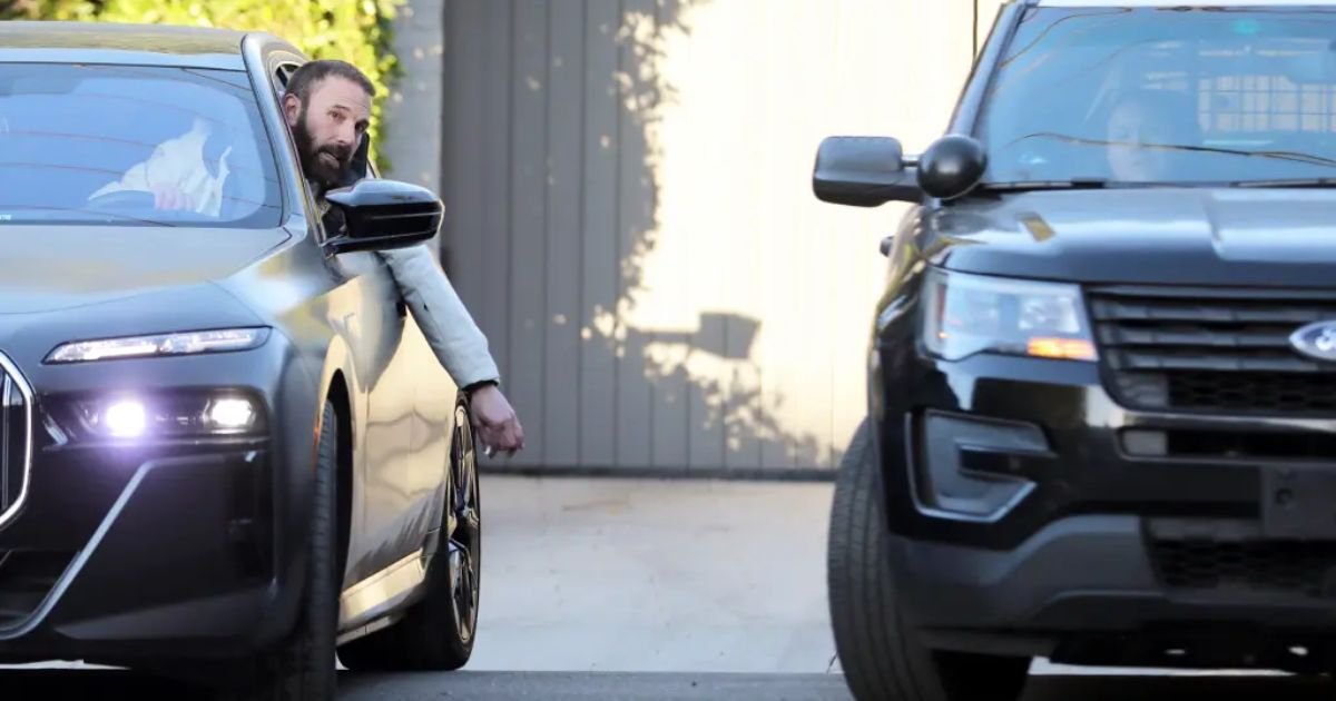 copy of articles thumbnail 1200 x 630 1 17.jpg?resize=412,275 - 'What's Wrong with Ben Affleck?'- Hollywood Actor Engages in Heated Conversation with Cops Outside LA Home After FBI Visit