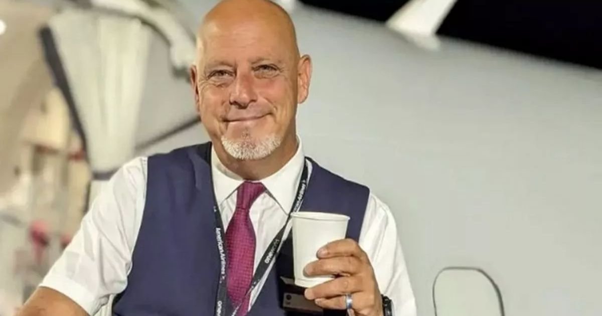copy of articles thumbnail 1200 x 630 3 1.jpg?resize=412,275 - 'Best Flight Attendant in the World' Ian Epstein KILLED in DC Crash Known for Spreading Joy to Passengers