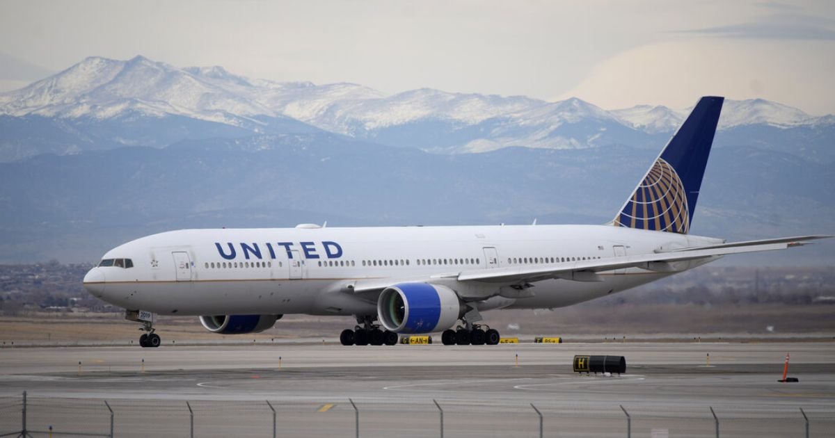 copy of articles thumbnail 1200 x 630 5 2.jpg?resize=412,275 - United Airlines Plane Catches Fire During Takeoff At Houston Airport