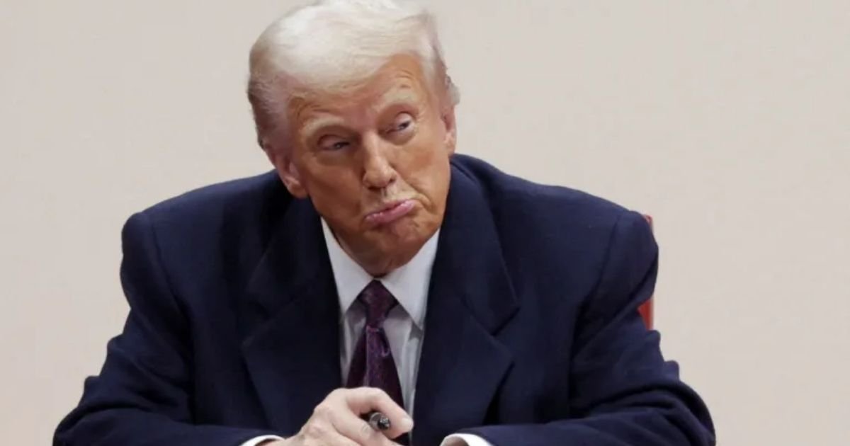 copy of articles thumbnail 1200 x 630 17 2.jpg?resize=412,232 - Donald Trump 'Could be Removed' from White House If He Makes One 'Unpredictable' Move