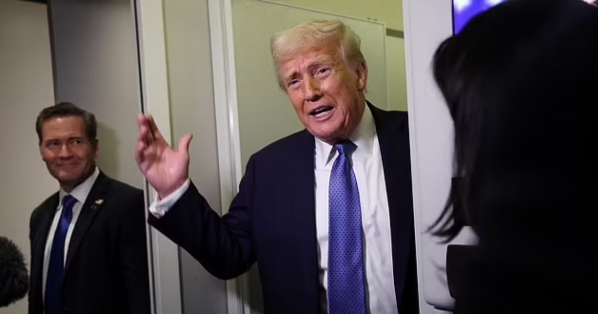 copy of articles thumbnail 1200 x 630 3 33.jpg?resize=412,232 - 'That Moron Won't Get Away With It!'- Trump Reveals Fate of 'Idiot' Who Leaked Top Secret War Messages