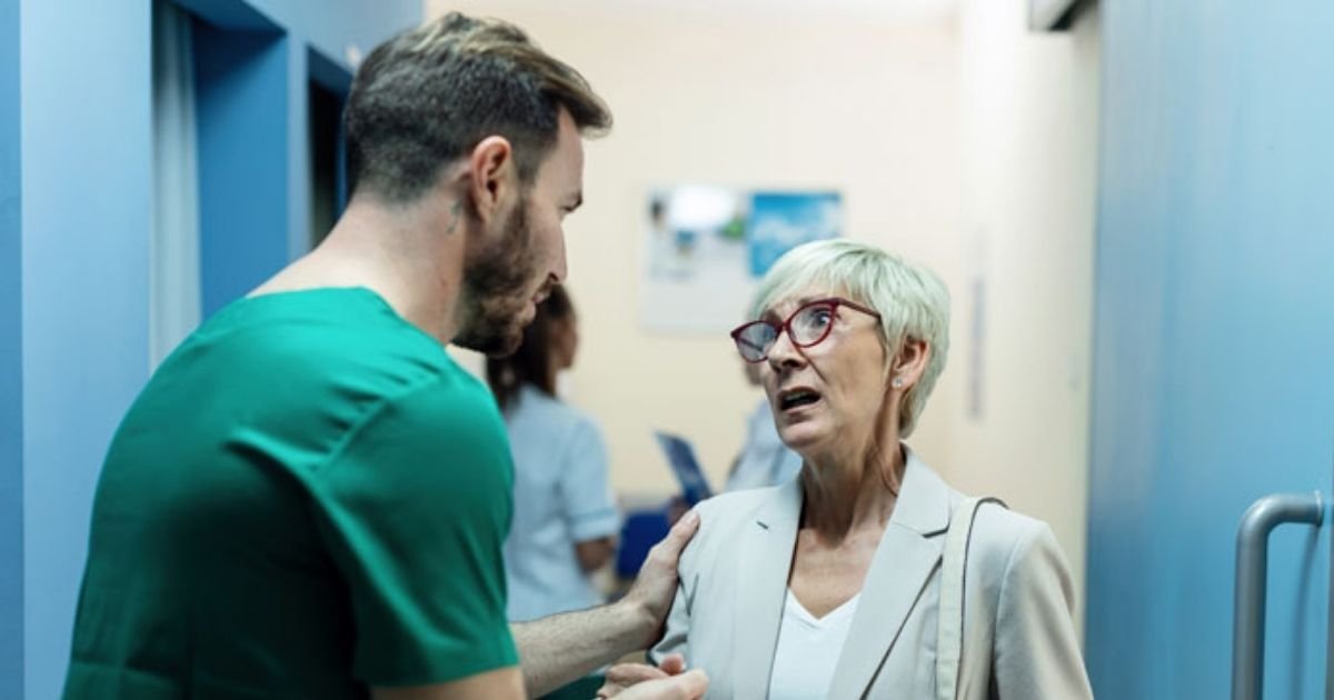 copy of articles thumbnail 1200 x 630 8 7.jpg?resize=412,275 - “Please Do Not Come”: MIL Banned From Visiting Pregnant Daughter-in-Law In Hospital, Shows Up Anyway