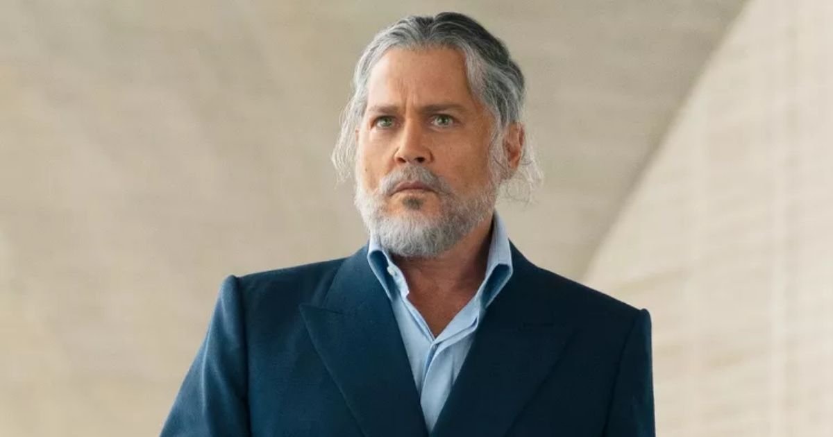 copy of articles thumbnail 1200 x 630 18 14.jpg?resize=412,275 - Johnny Depp Drives Fans Wild With His Unrecognizable New Look