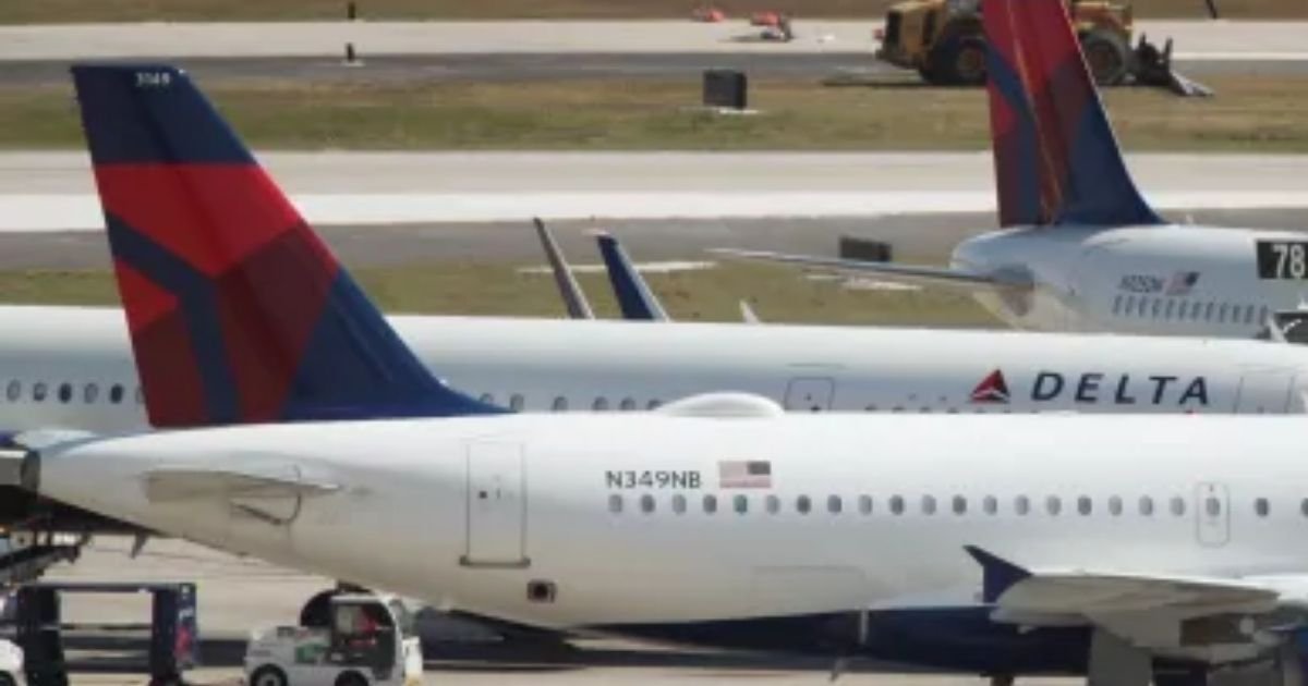copy of articles thumbnail 1200 x 630 18 19.jpg?resize=412,275 - Plane Catches Fire in Horror Emergency on Runway as Passengers Evacuated From Flight