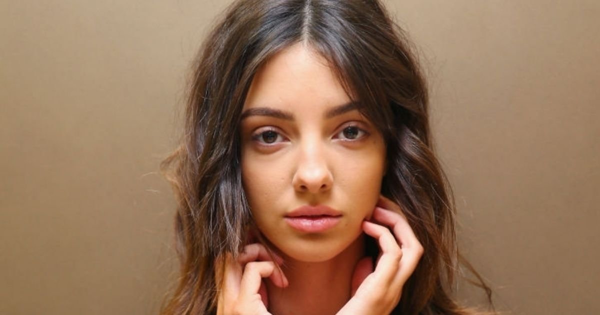 copy of articles thumbnail 1200 x 630 20 9.jpg?resize=412,275 - Runway Model Lucy Markovic Tragically Dies Aged 27