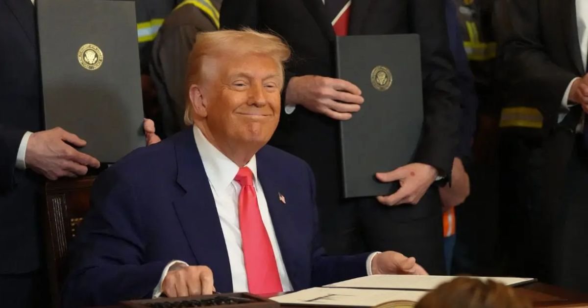 copy of articles thumbnail 1200 x 630 22 4.jpg?resize=412,232 - Trump Issued Advice by World's Most Powerful Banker Amid Global Markets Meltdown Sparked by The Don's 'Insane' Tariff War